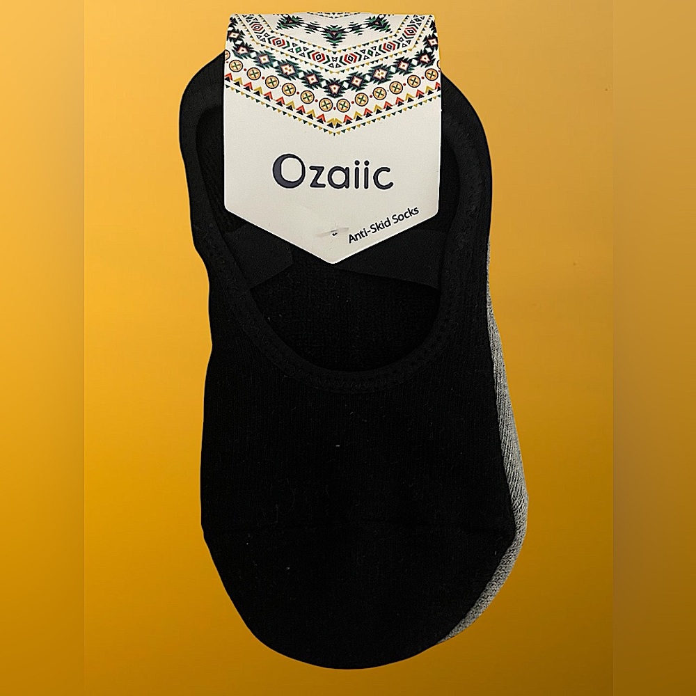 🔥Ozaic anti skid socks🔥